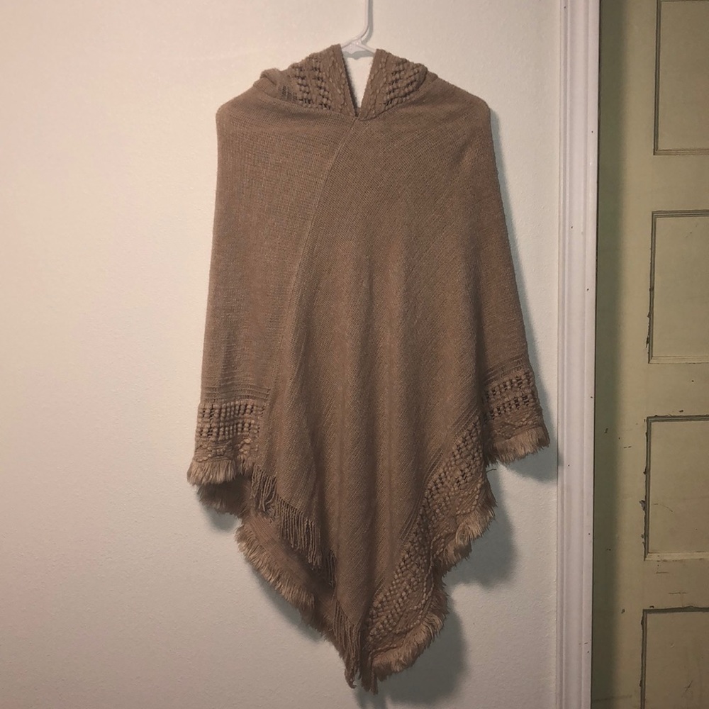 Apt.9 Women’s Tan Poncho
